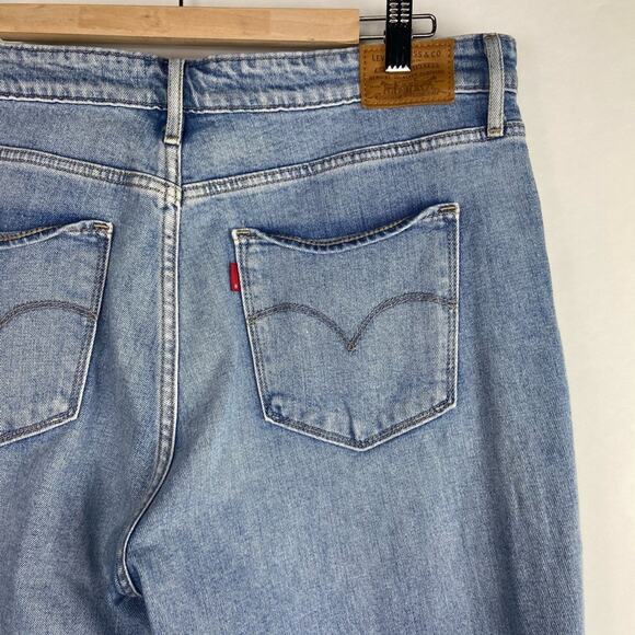 Levi's Women's High Rise Skinny Straight Leg Jeans Ripped Knees Studs Size 32 - Picture 7 of 12